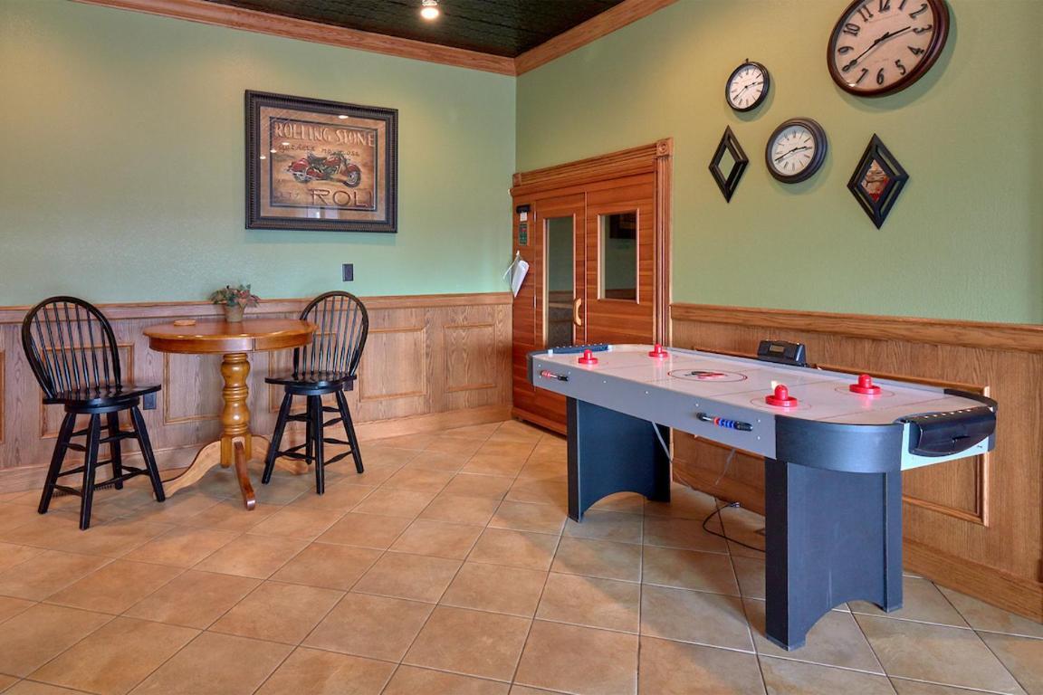 Journey'S End, 5 Bedrooms, Sleeps 12, Private Outdoor Pool, Theater, Sauna セバービル エクステリア 写真